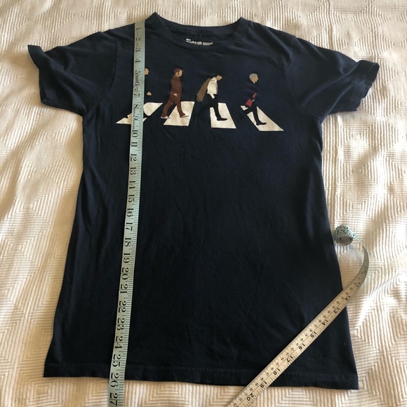 Doctor Who Navy Crosswalk T-shirt - Picture 5 of 6